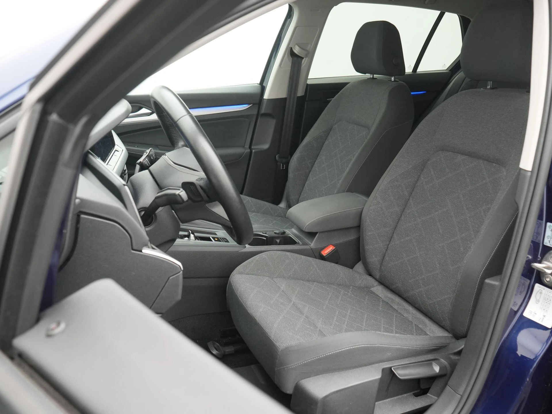 Volkswagen-Golf-image-8