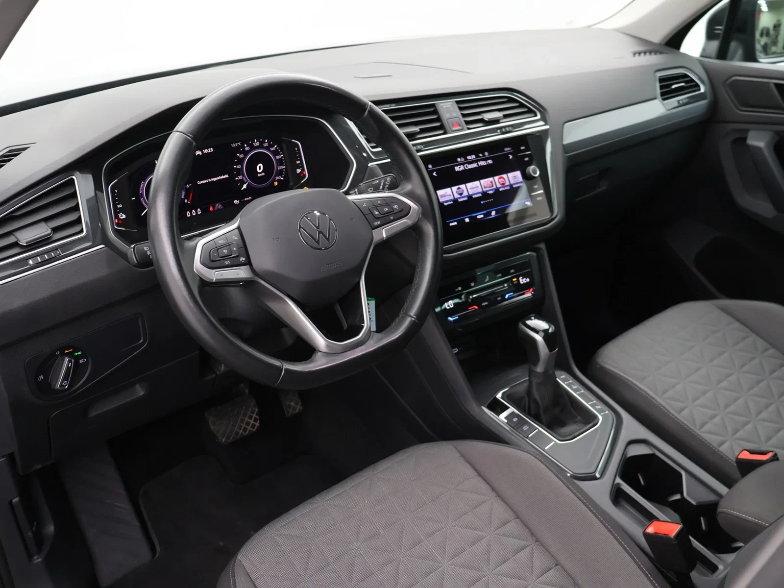 Volkswagen-Tiguan-image-15