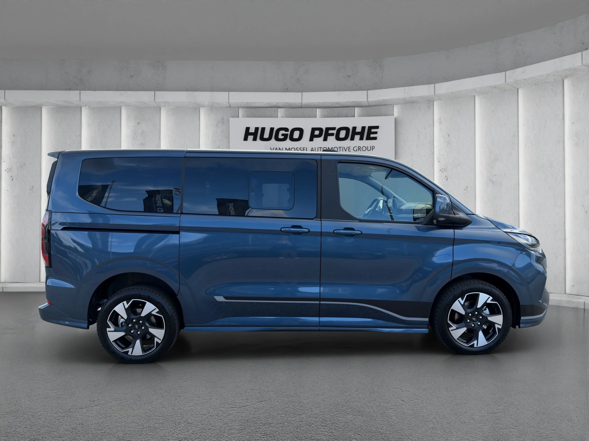 Ford-Tourneo Custom-image-5