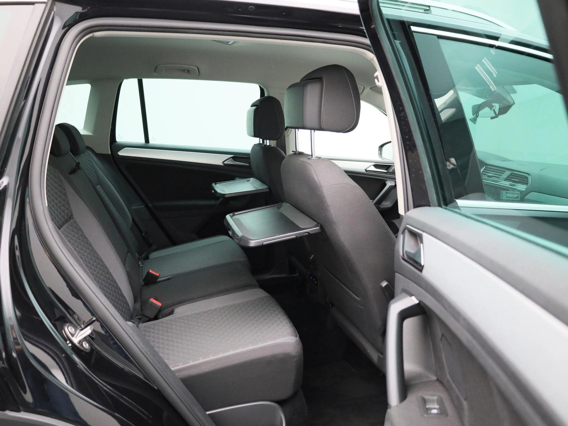 Volkswagen-Tiguan-image-34