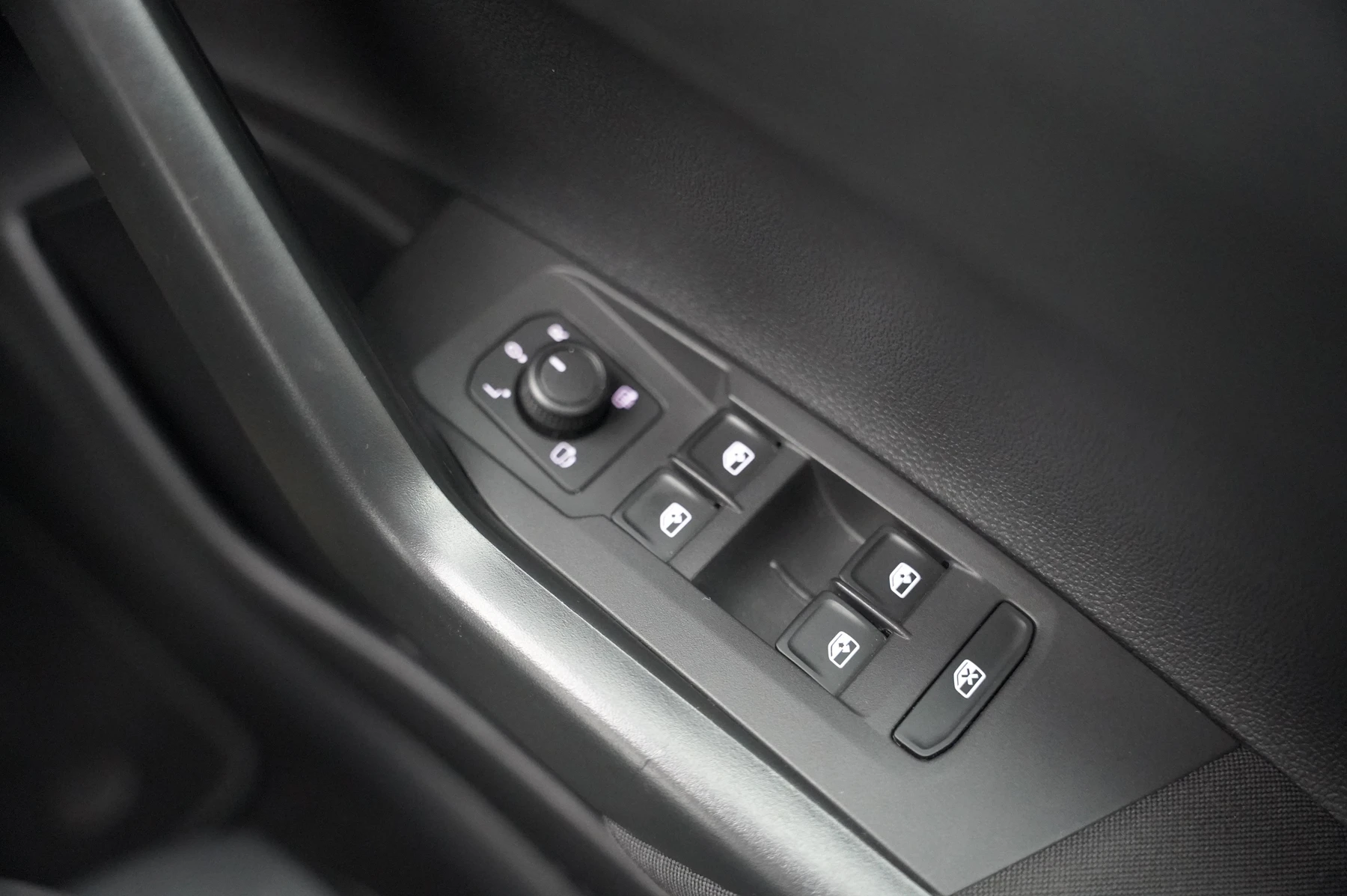 Volkswagen-Taigo-image-19