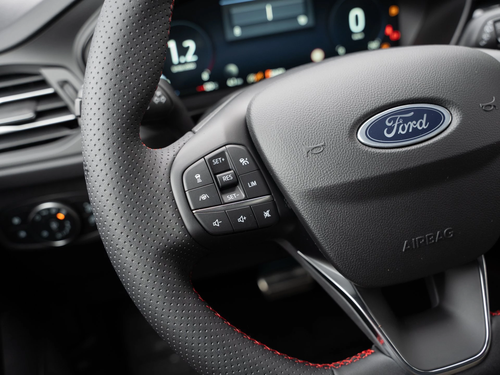 Ford Focus ST-Line X Turnier Automatik KLIMA*RFK*NAVI*SHZ