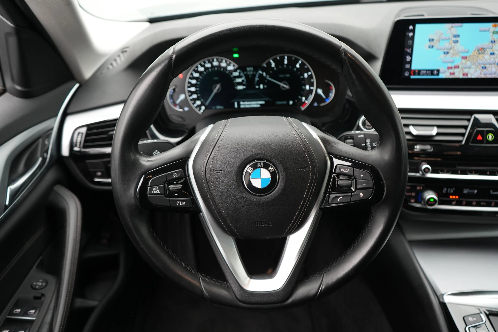 BMW-5 Serie-image-31