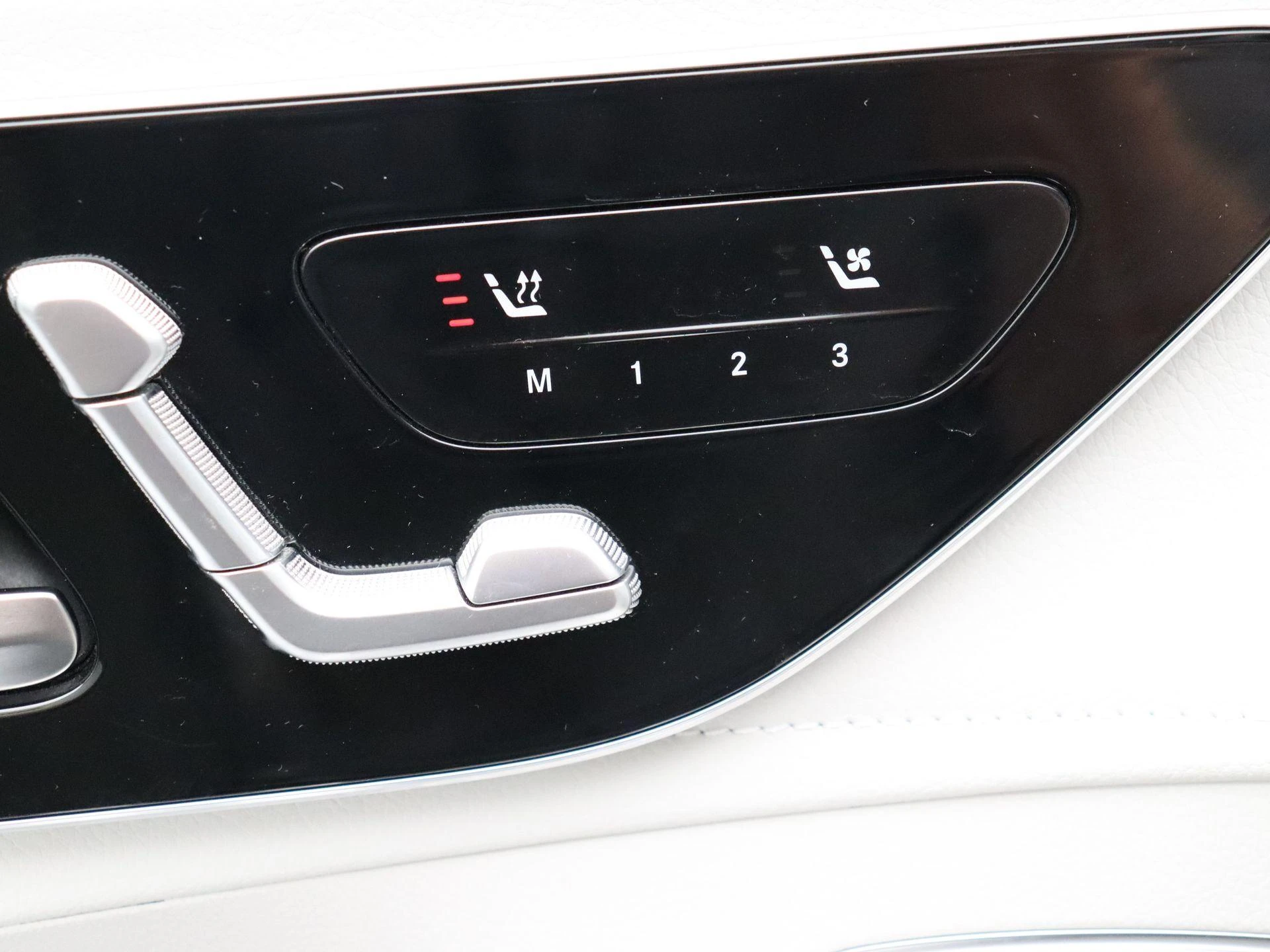 Mercedes-Benz-EQE-image-8