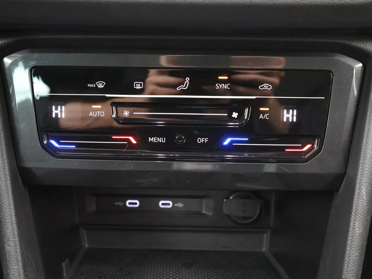 Volkswagen-Tiguan-image-19