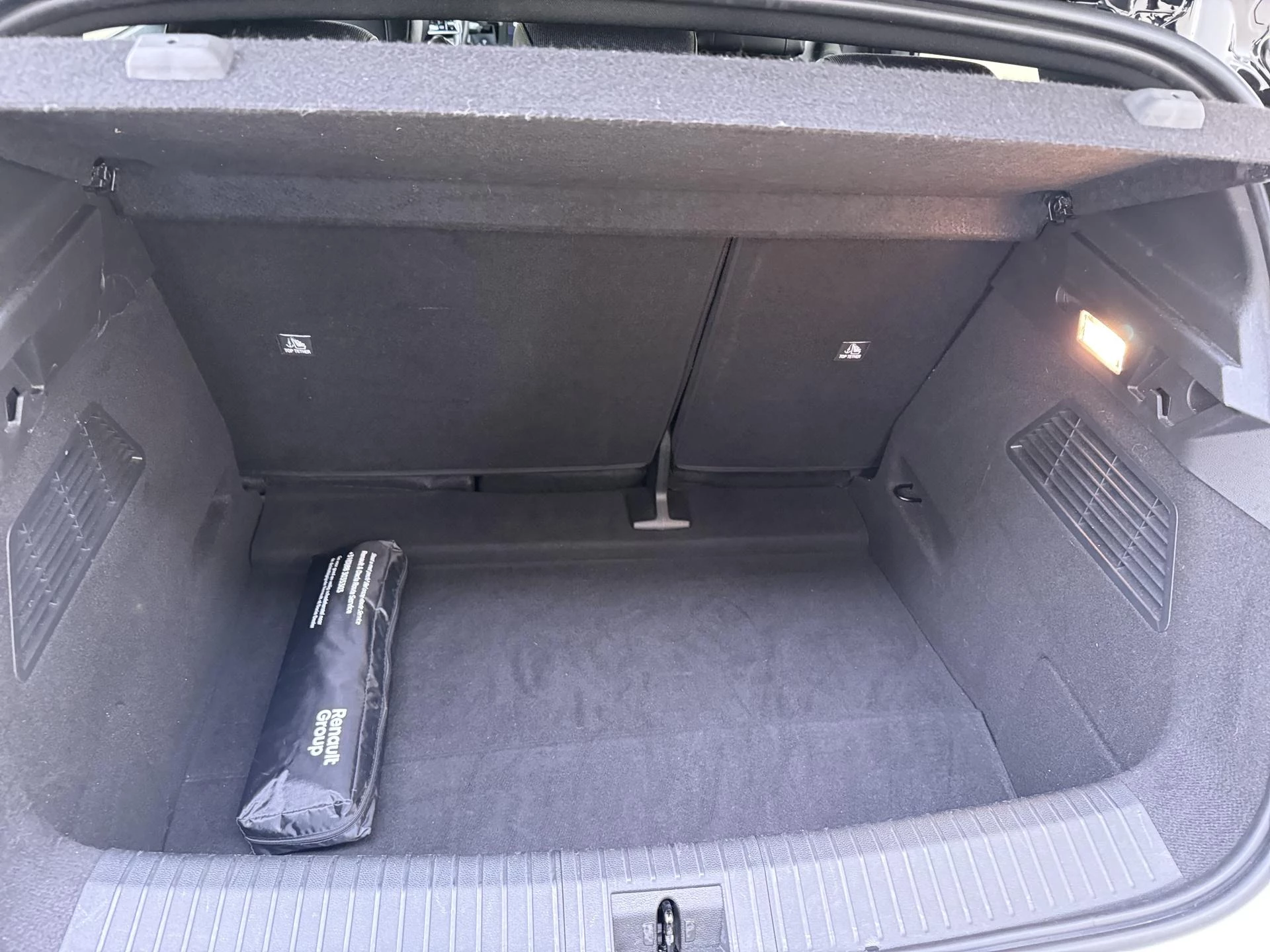 Renault-Megane E-Tech-image-24