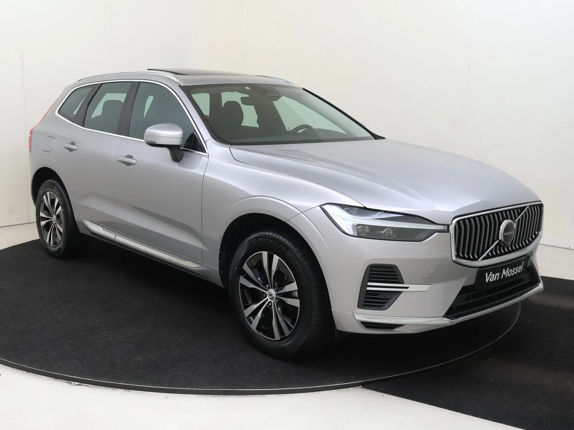 Volvo-XC60-image-1
