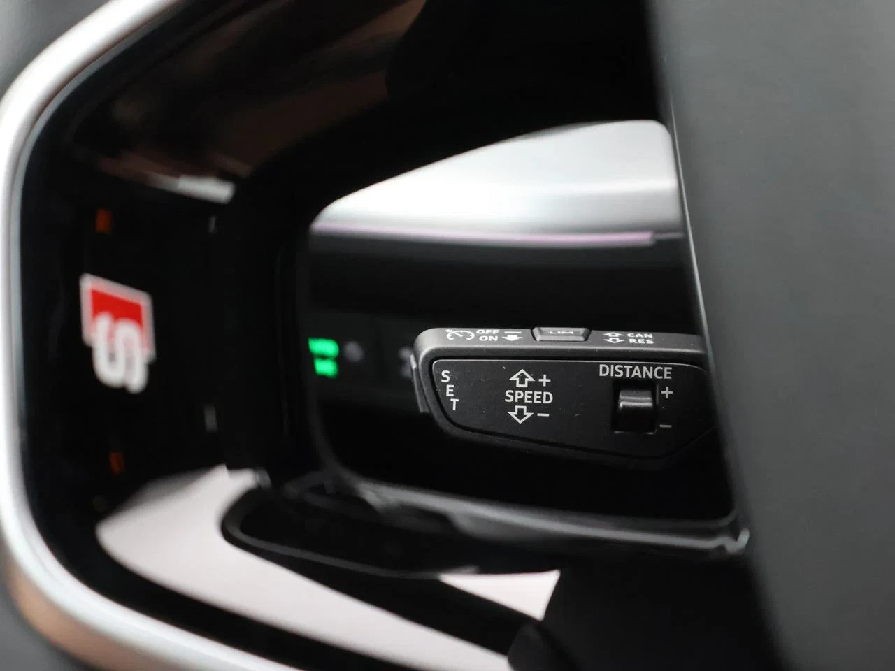 Audi-Q4 e-tron-image-12