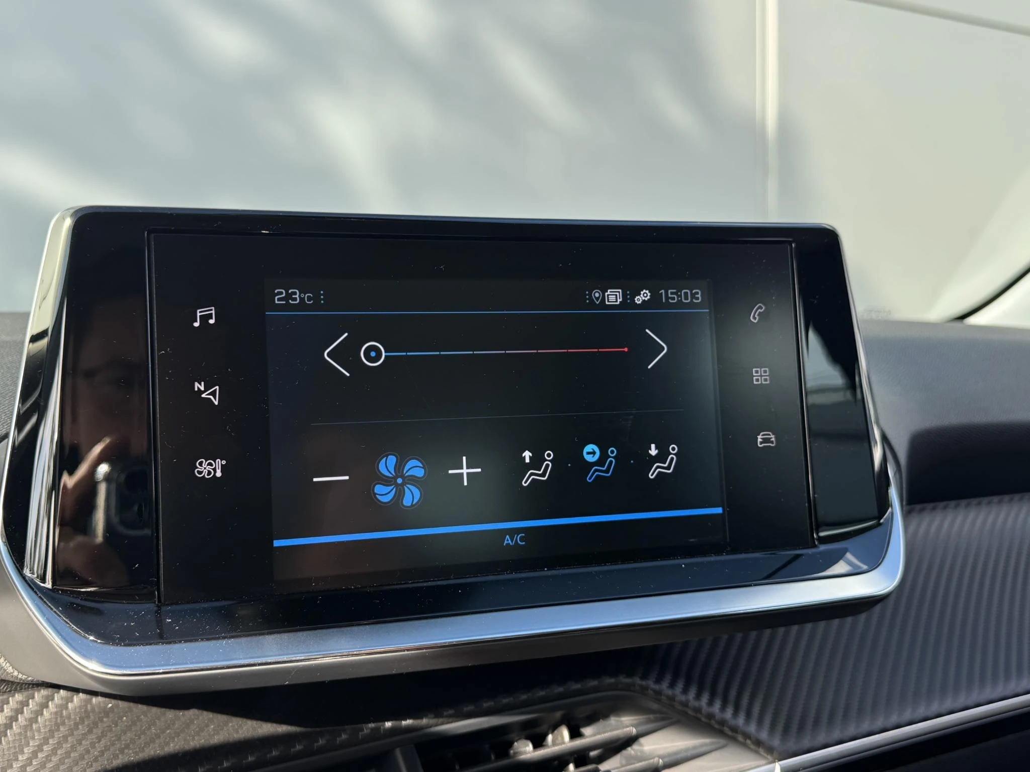 Peugeot-208-image-19