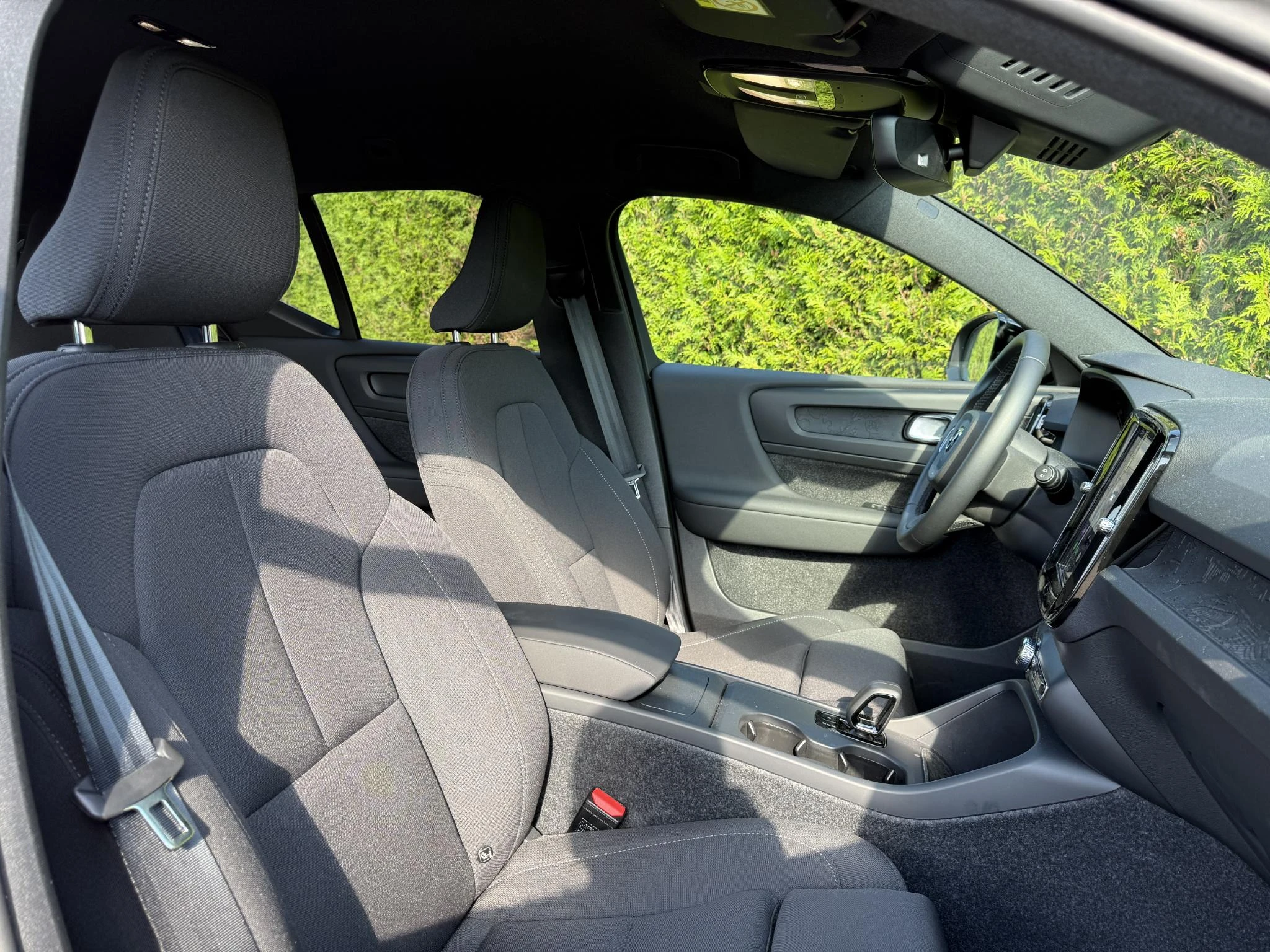 Volvo-EX40-image-11
