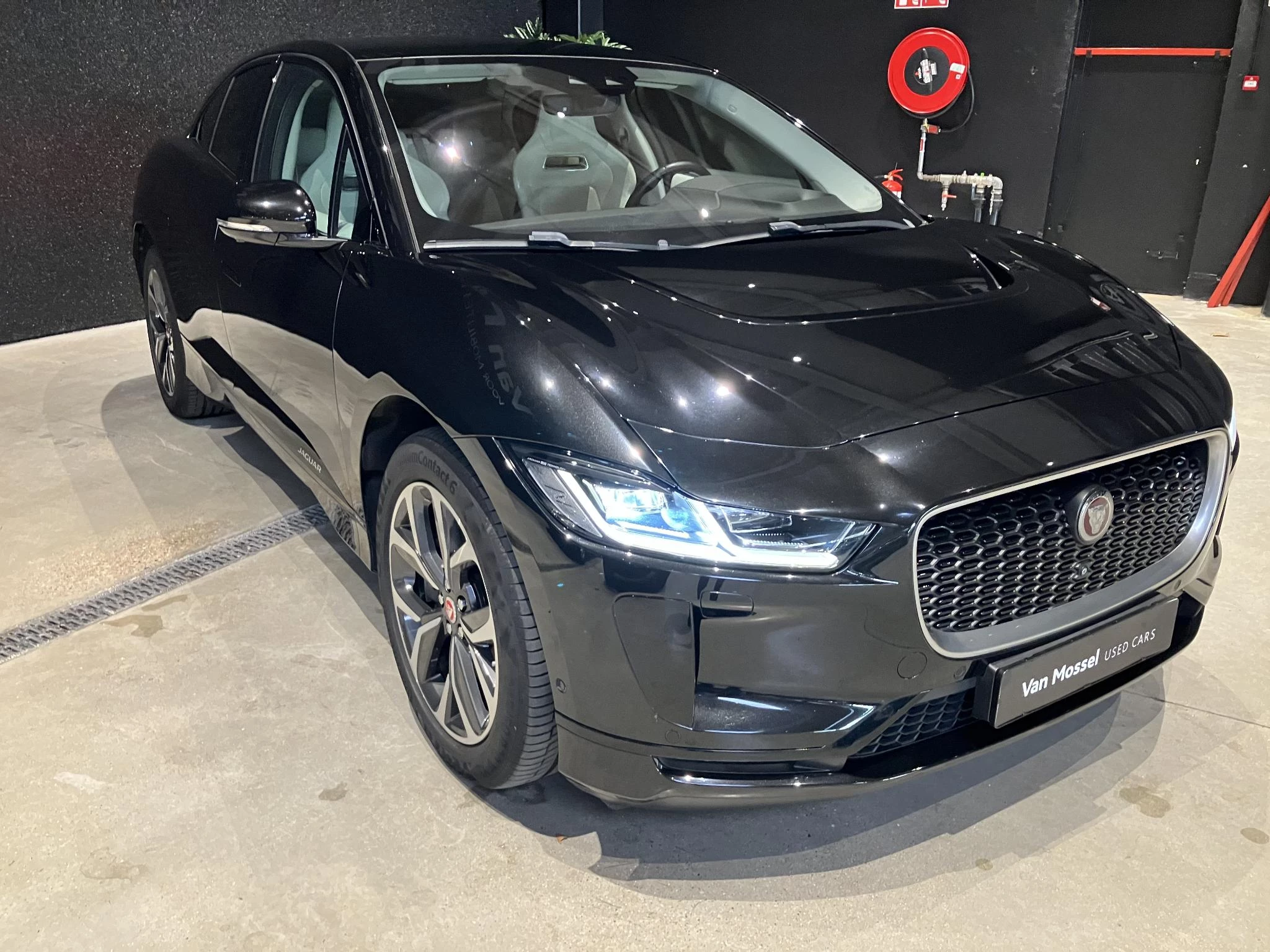 Jaguar-I-PACE-image-5