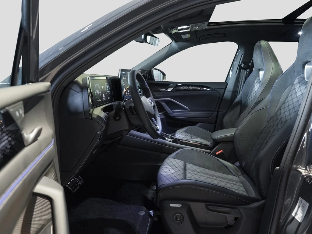 Volkswagen Tiguan 1,5 l eHybrid DSG R-Line AHK PANO NAVI