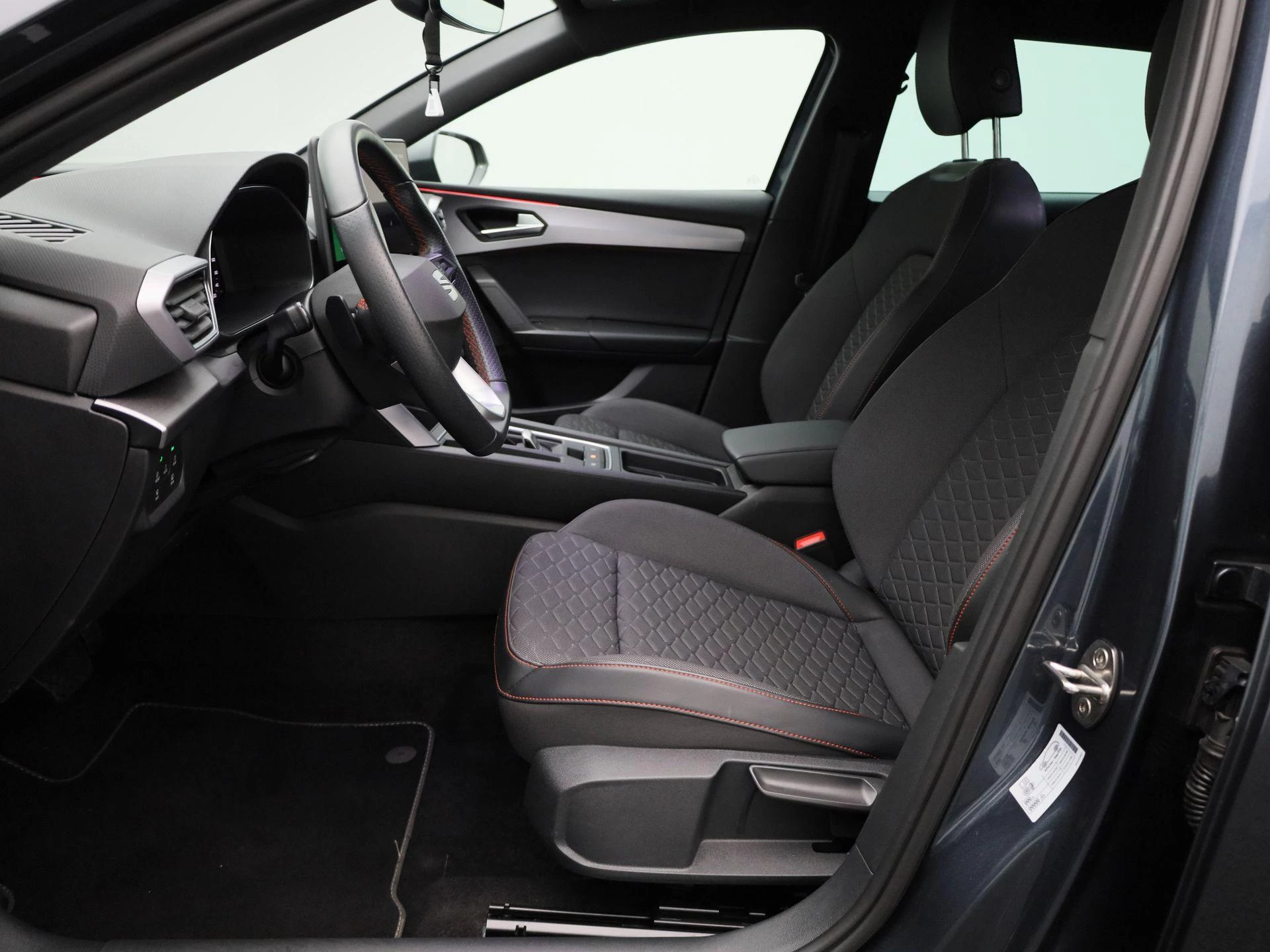 SEAT Leon Sportstourer 1.5 TSI e-Hybrid FR Business