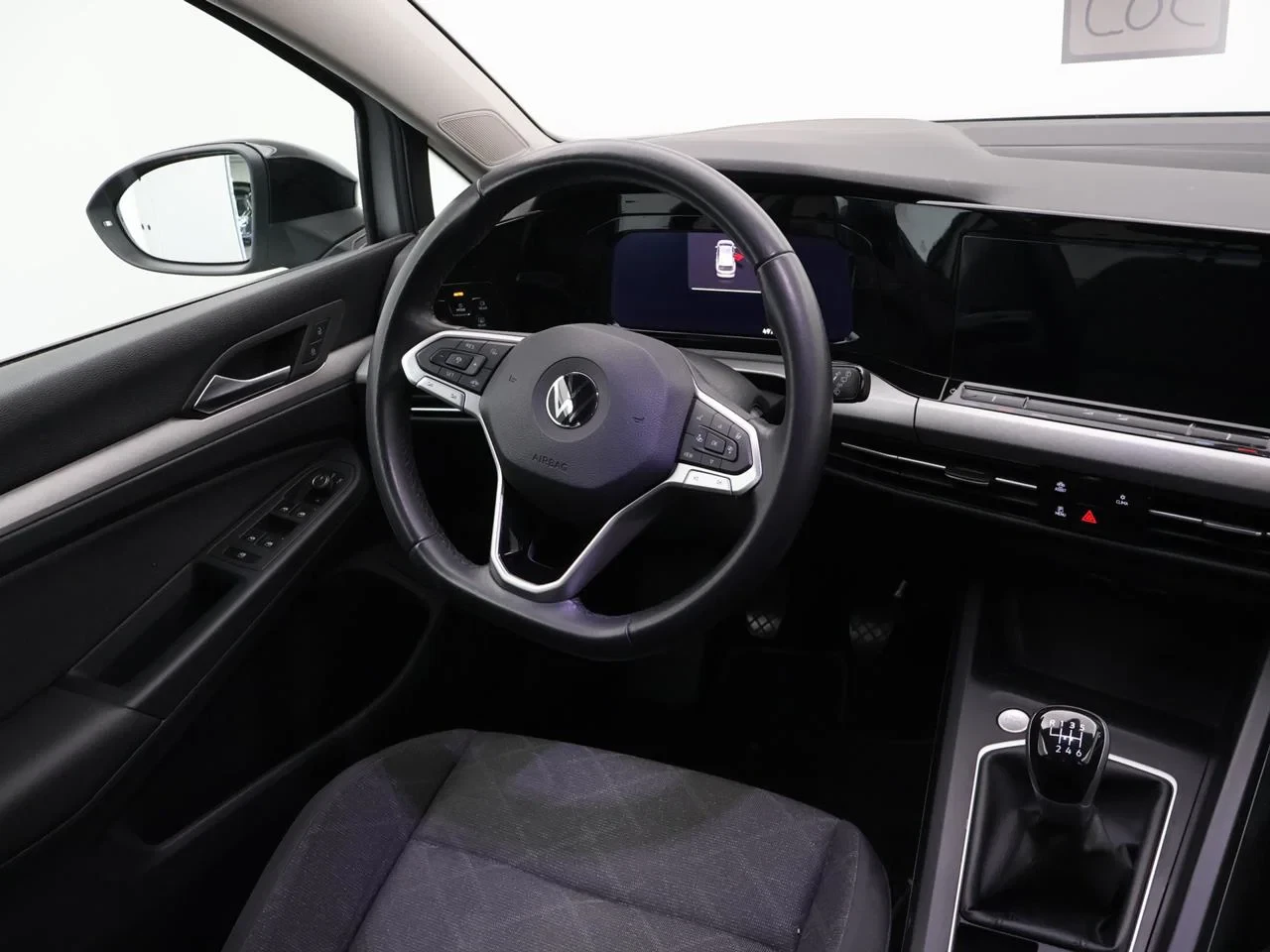 Volkswagen-Golf-image-7