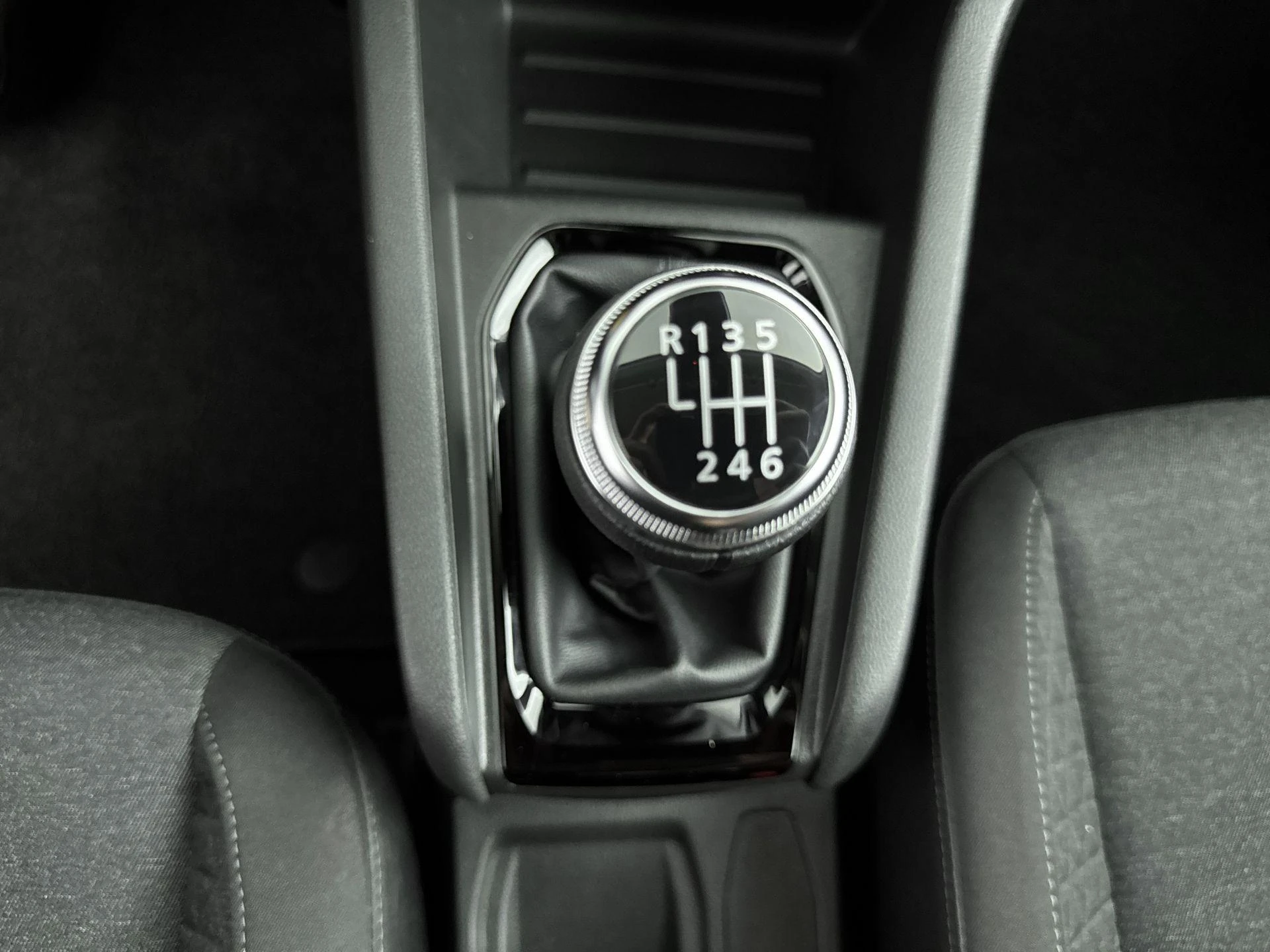 Renault-Clio-image-22