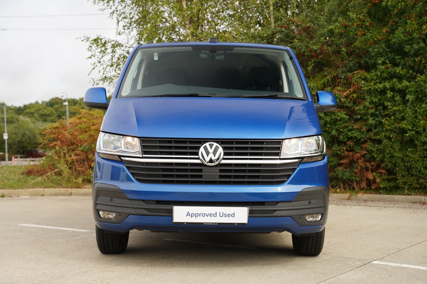 Volkswagen-Transporter-image-6