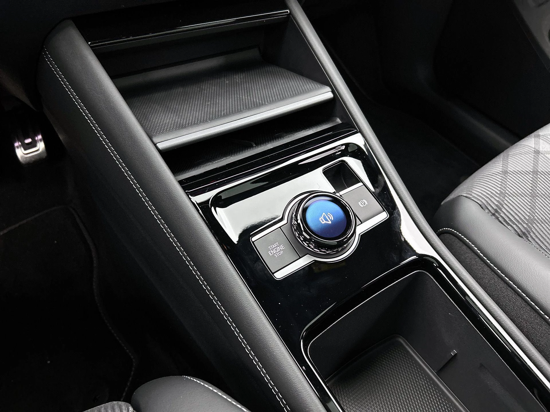 Volkswagen Tayron 1.5 eHybrid R-Line Edition