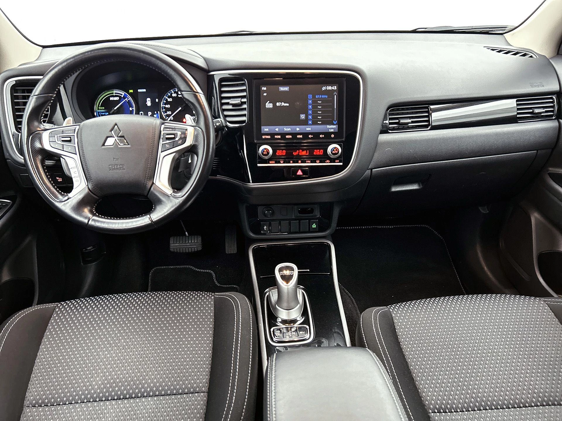 Mitsubishi-Outlander-image-22