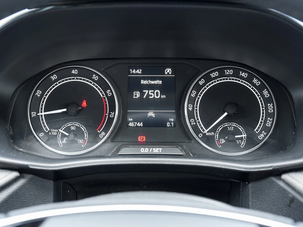 Škoda Fabia 1,0 Ambition Tour,Klima,LED,Sitzheizung ALU,Park Pilot hinten