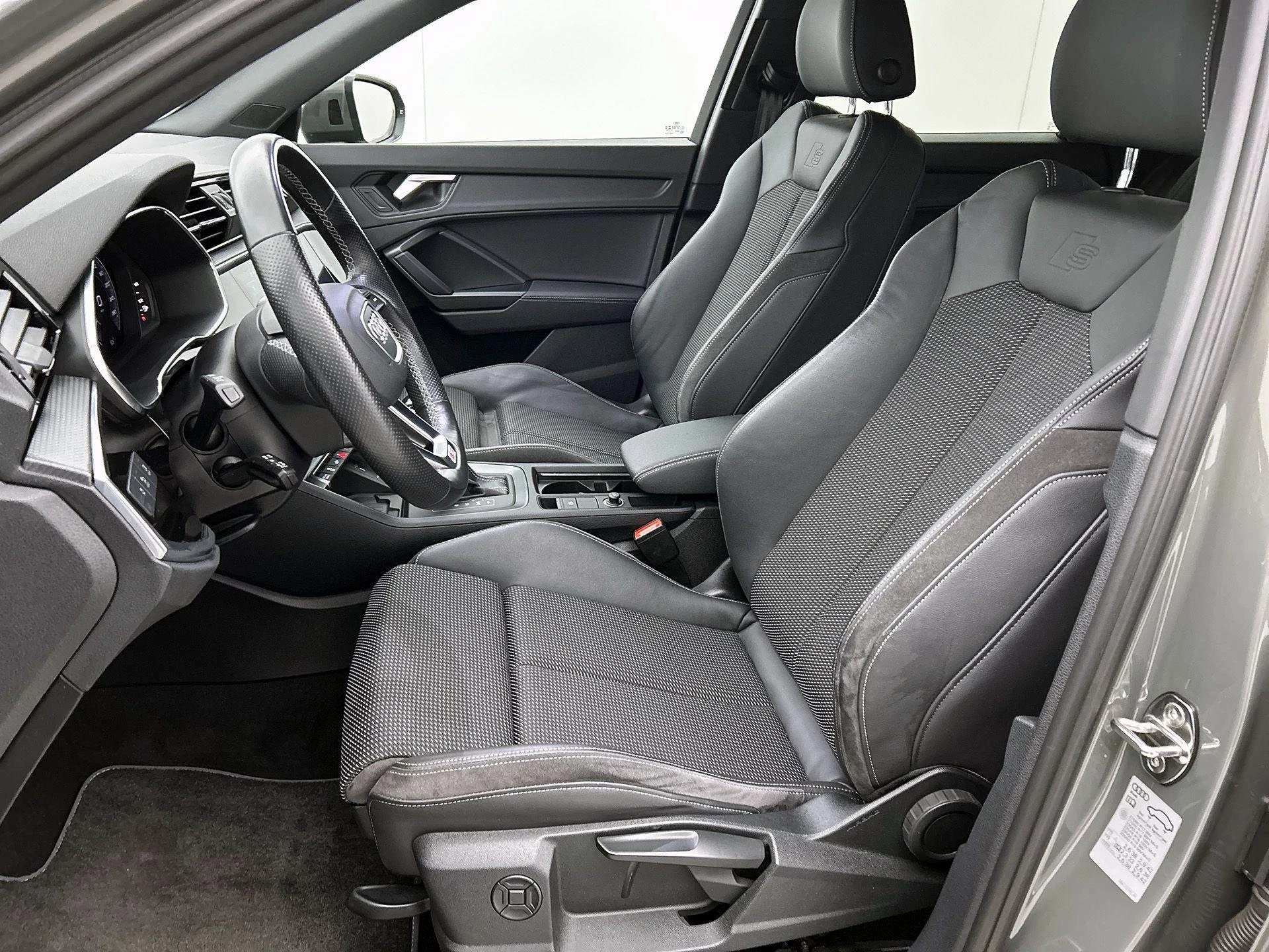 Audi Q3 45 TFSI e S edition