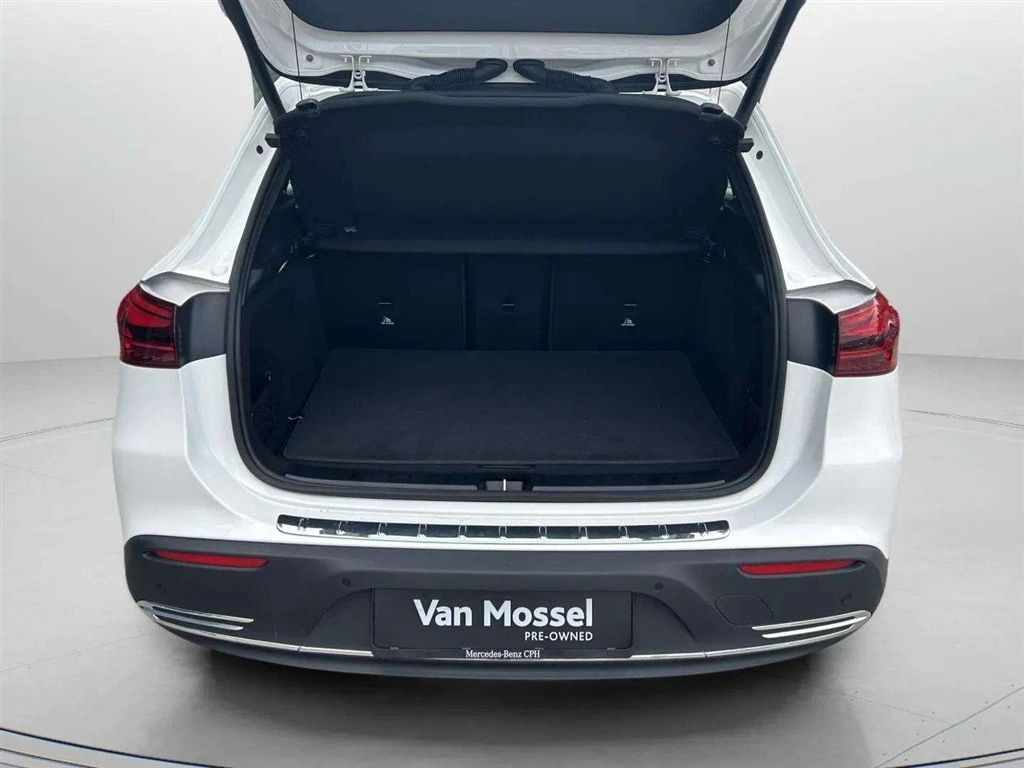 Mercedes-Benz-EQA-image-21