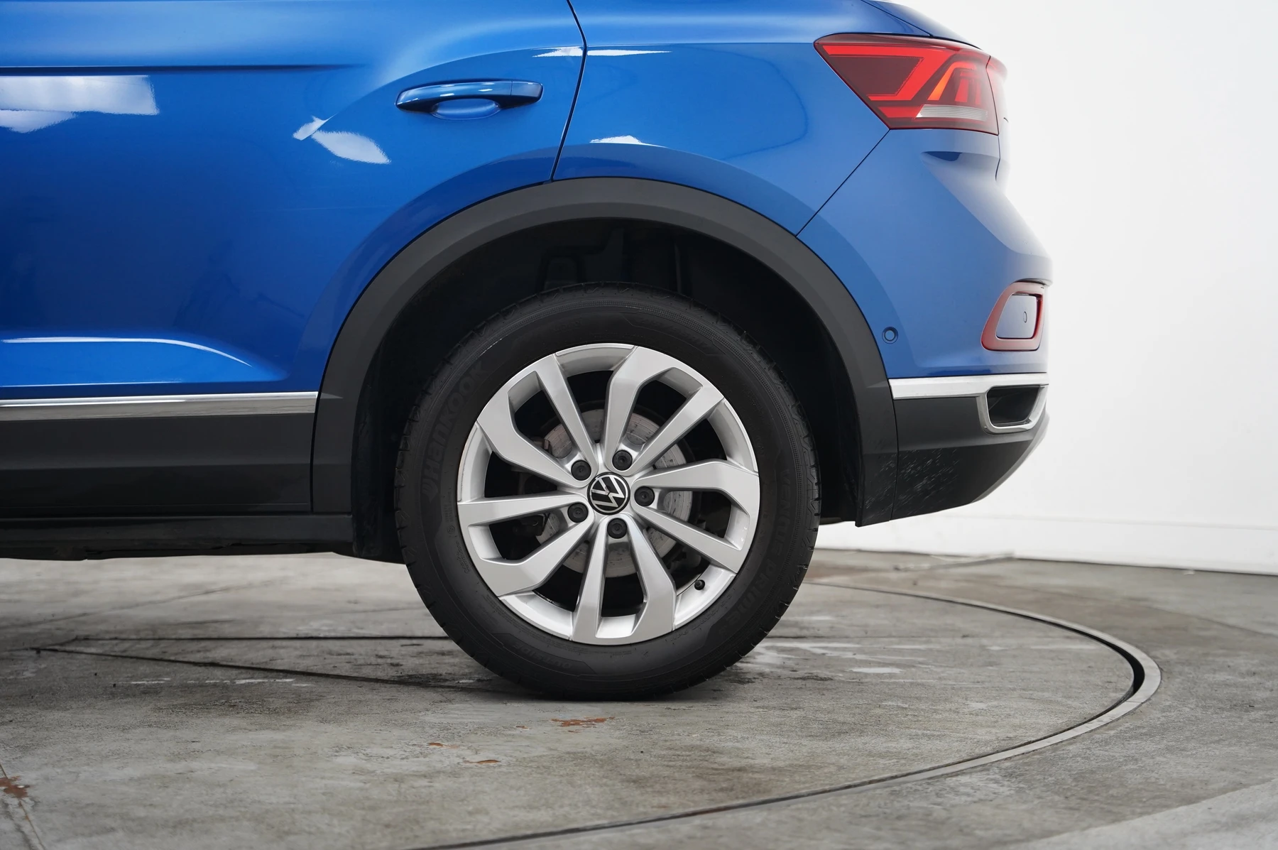 Volkswagen-T-Roc-image-31