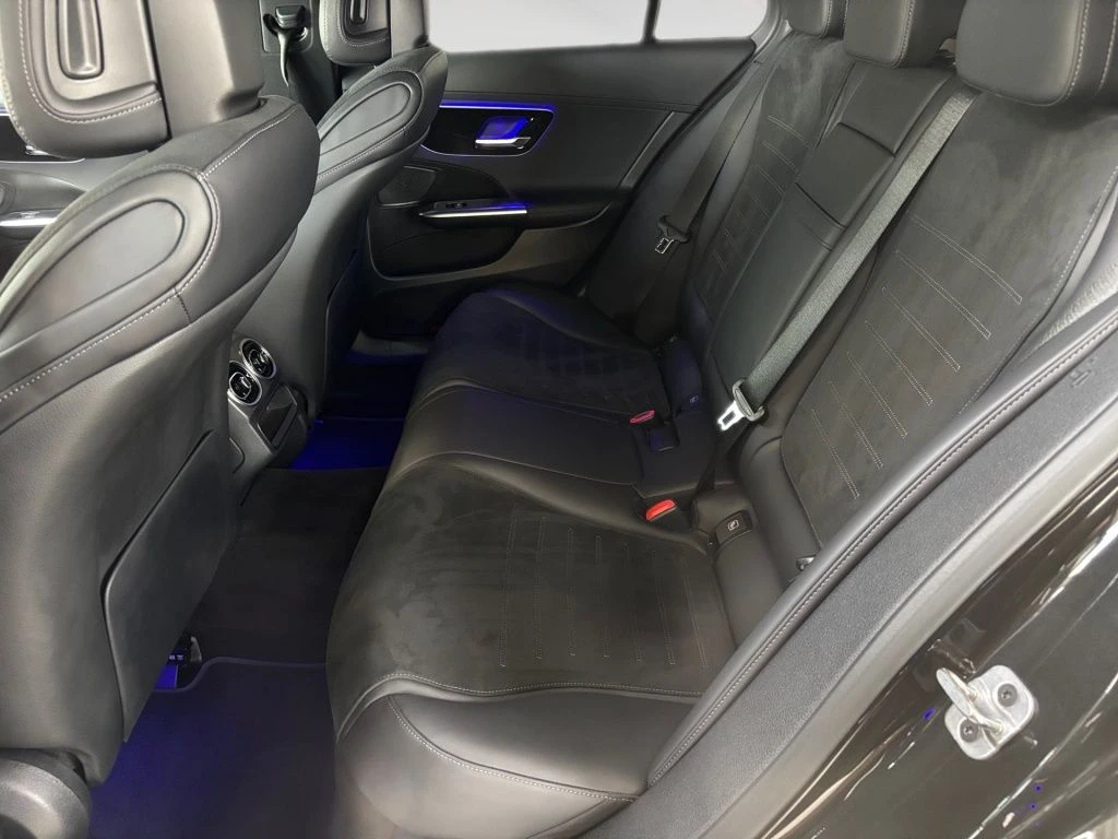 Mercedes-Benz-C-Klasse 300 d-image-9