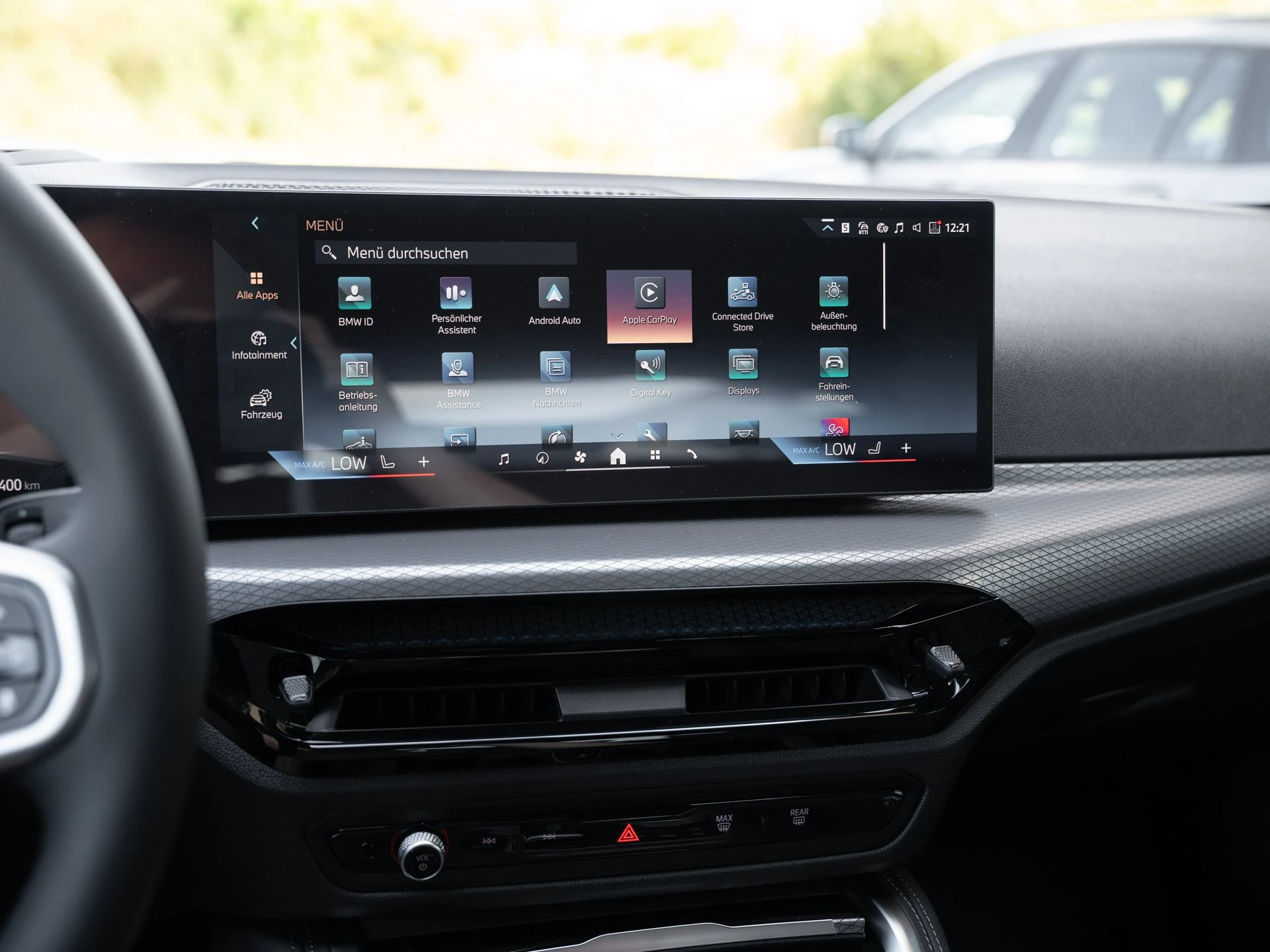 BMW-i4-image-18