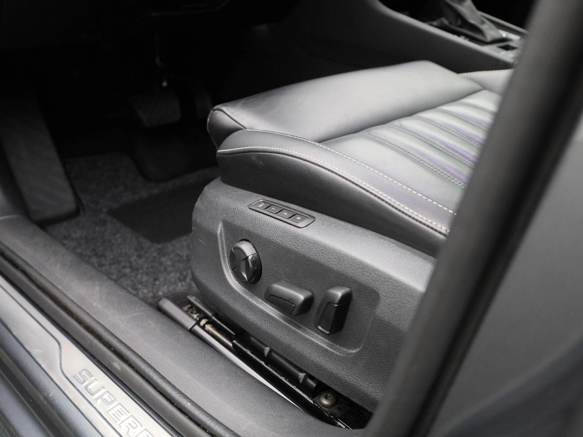 Škoda Superb Combi 1.4 TSI iV 160kW DSG6 Clever+