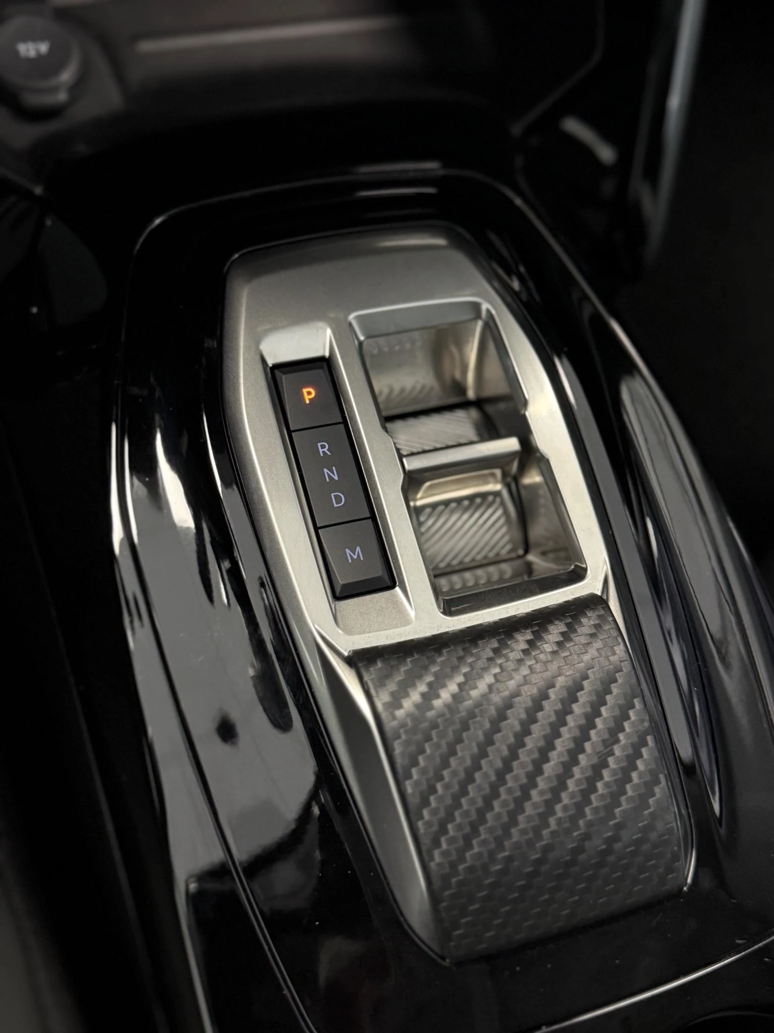 Peugeot 208 1.2 Hybrid 110 e-DCS6 Allure