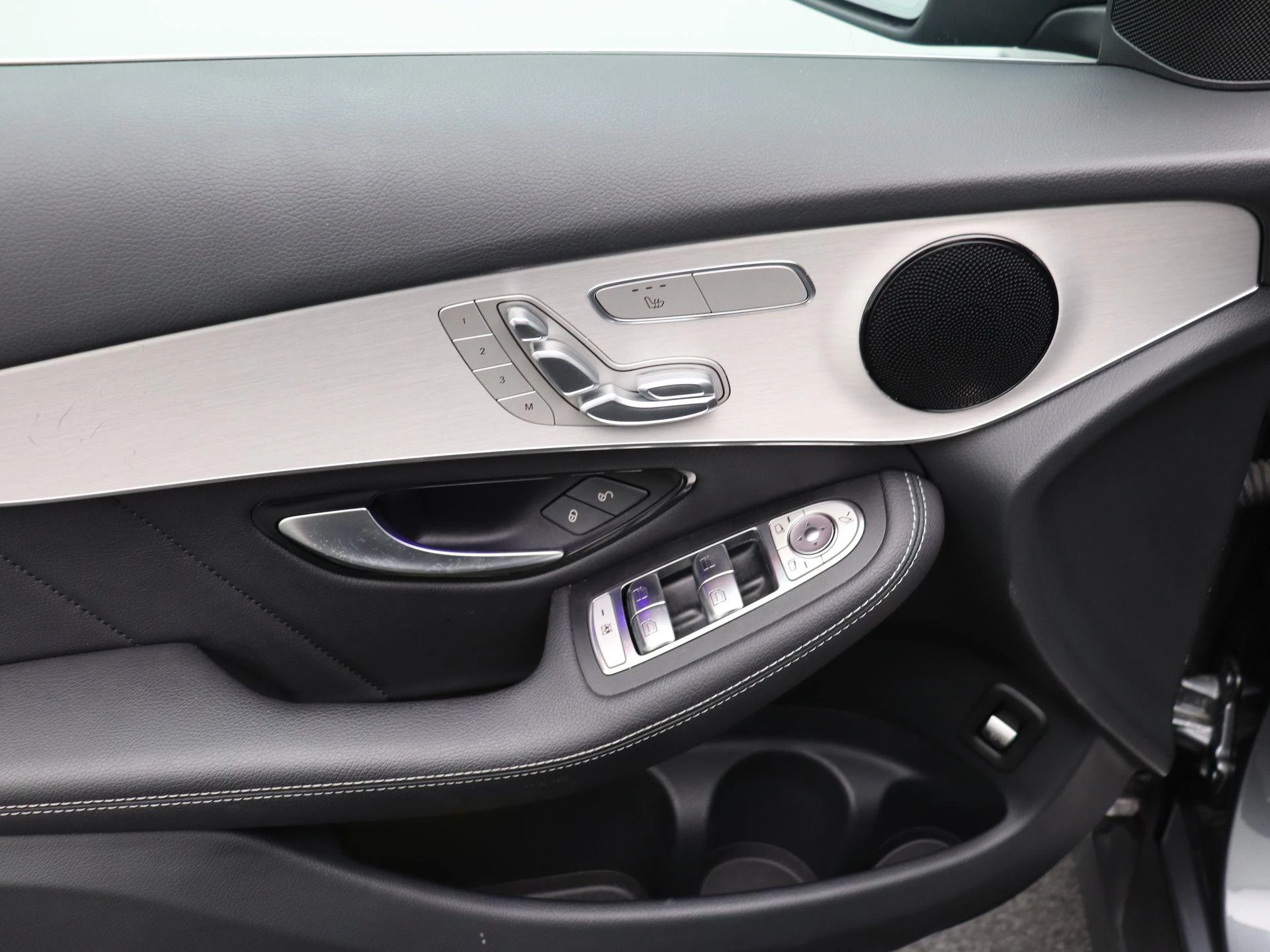 Mercedes-Benz-GLC-image-7