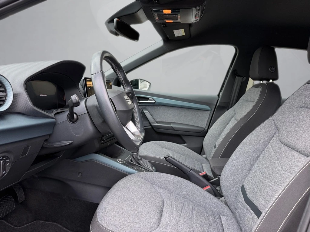 SEAT-Arona-image-6