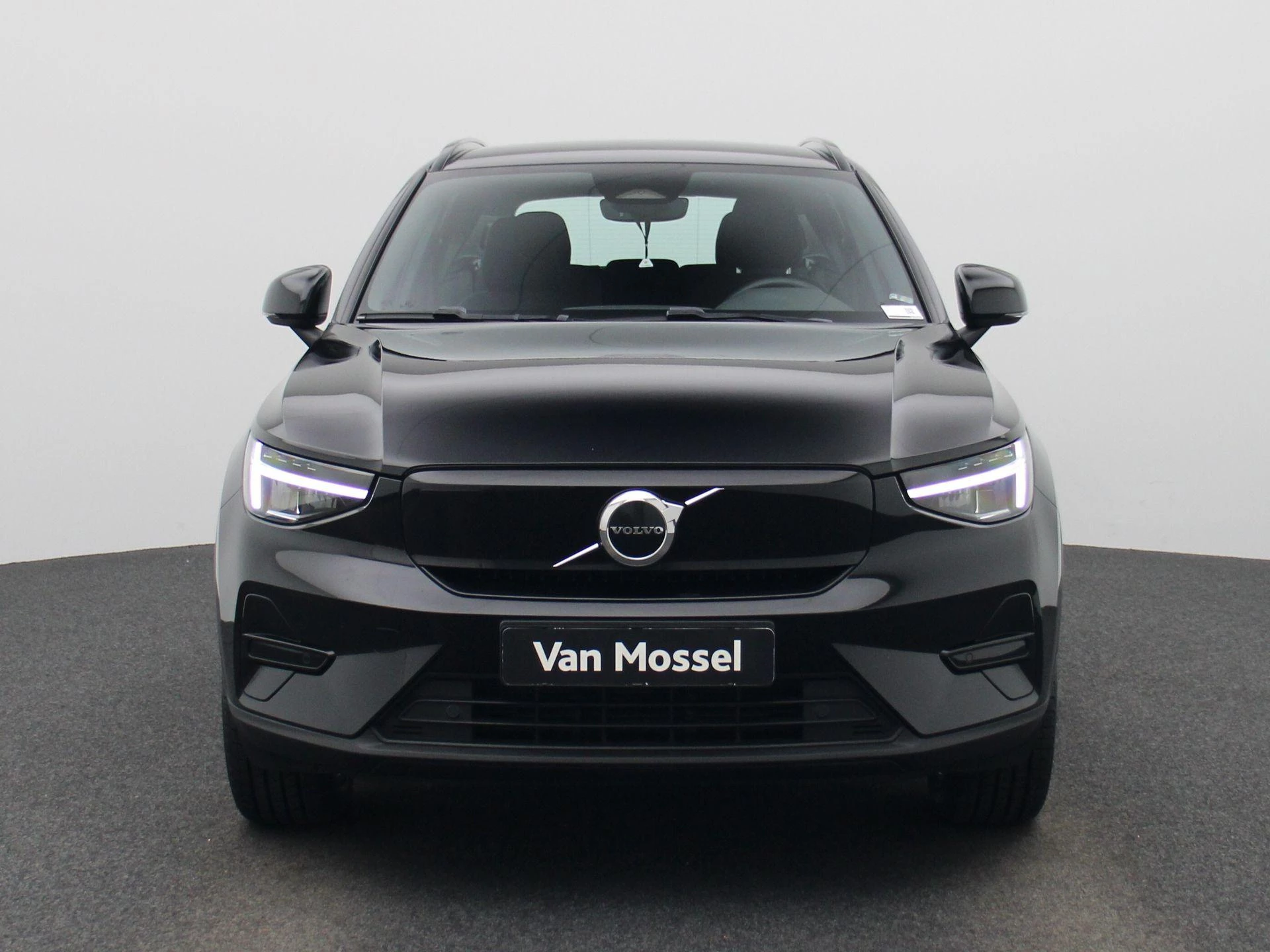 Volvo-XC40-image-2