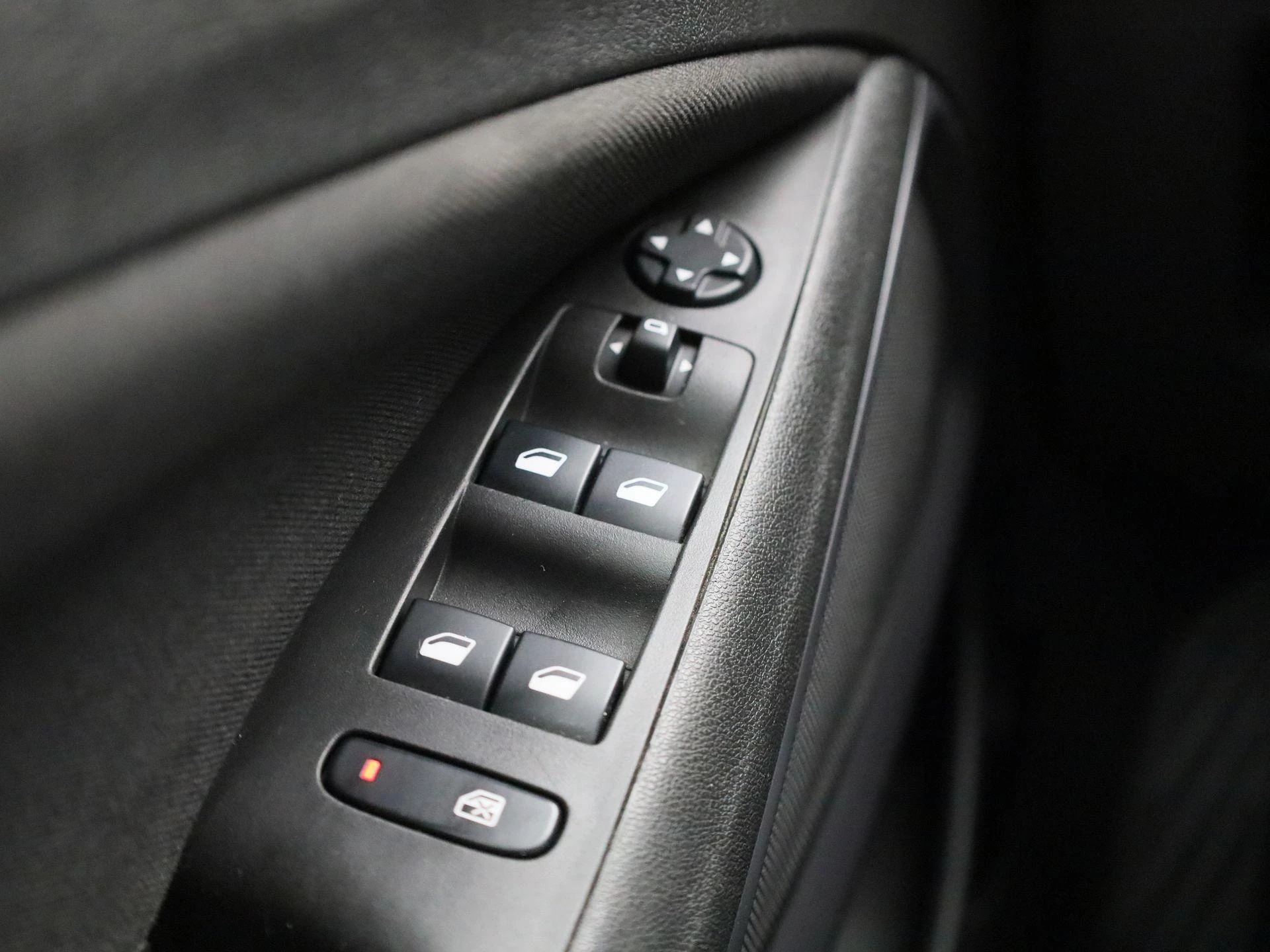Opel-Crossland X-image-29