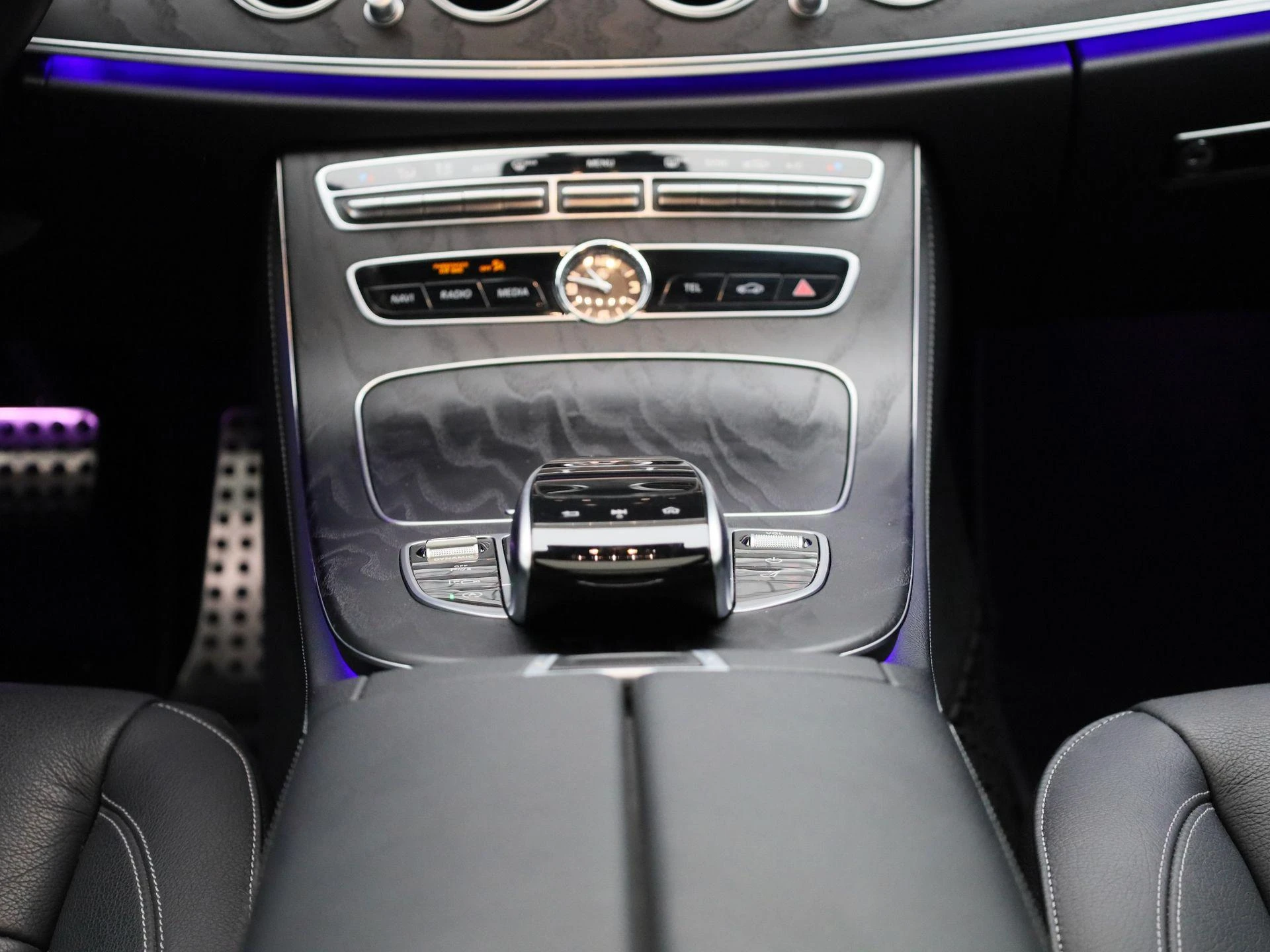 Mercedes-Benz-E-Klasse-image-10