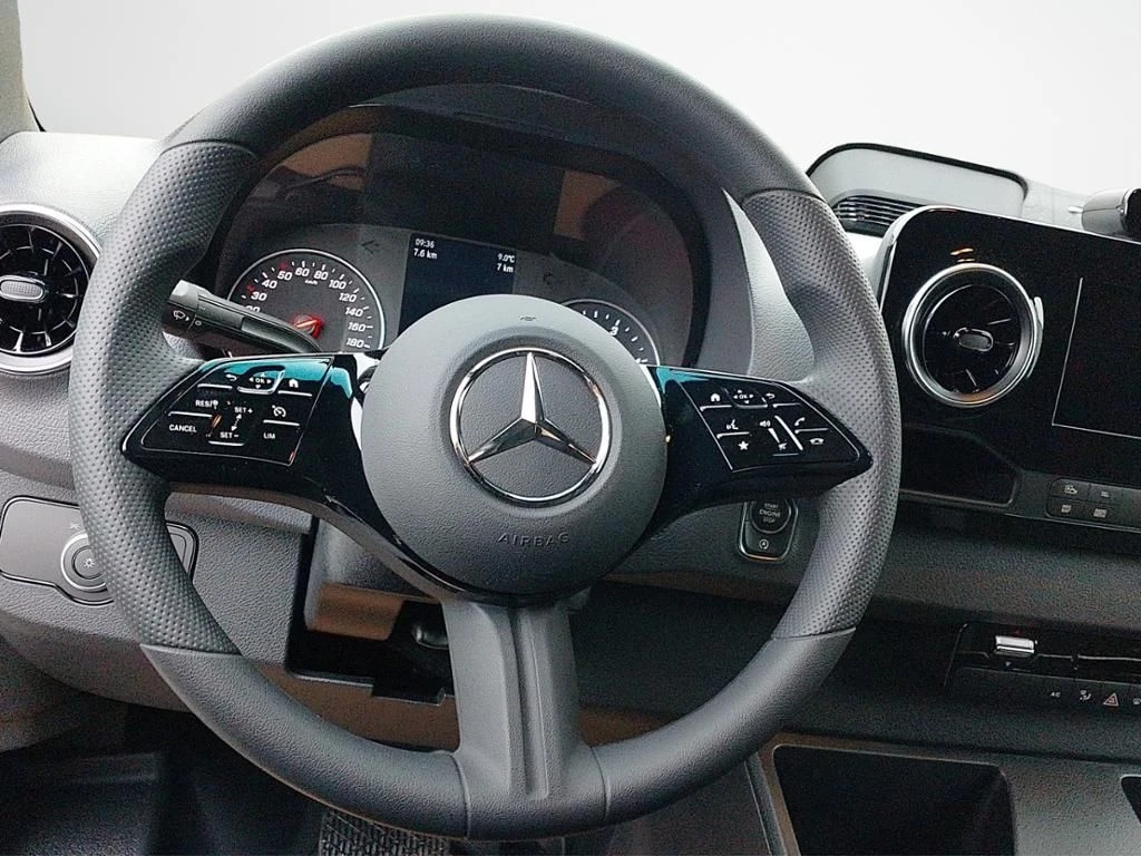 Mercedes-Benz-Sprinter 317 CDI-image-12