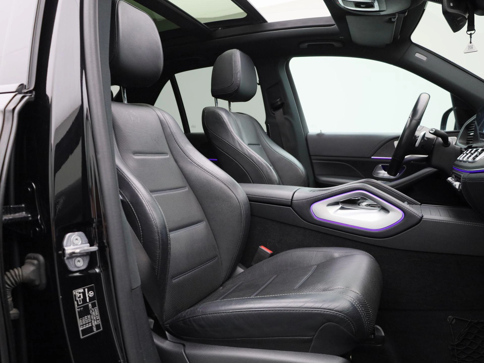 Mercedes-Benz-GLE-image-49