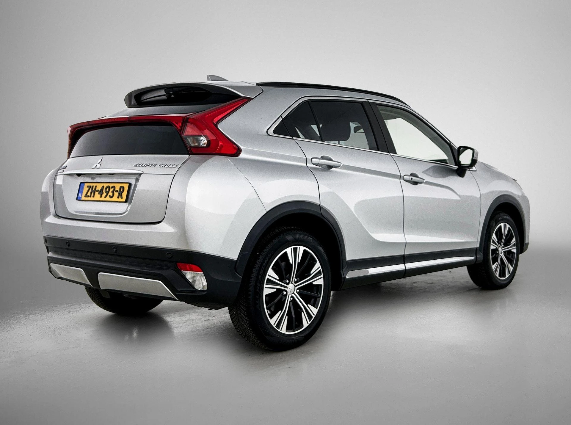 Mitsubishi-Eclipse Cross-image-3