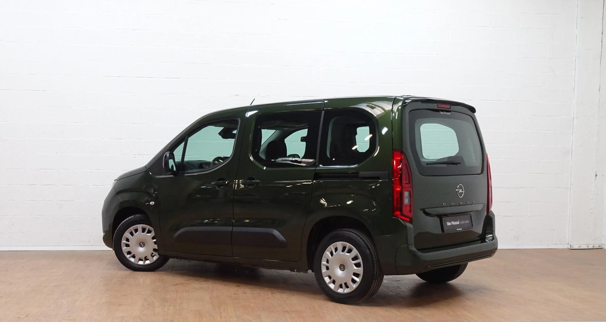 Opel-Combo Life-image-3