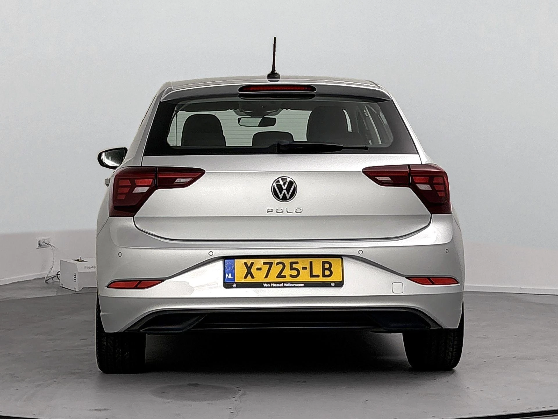 Volkswagen-Polo-image-2