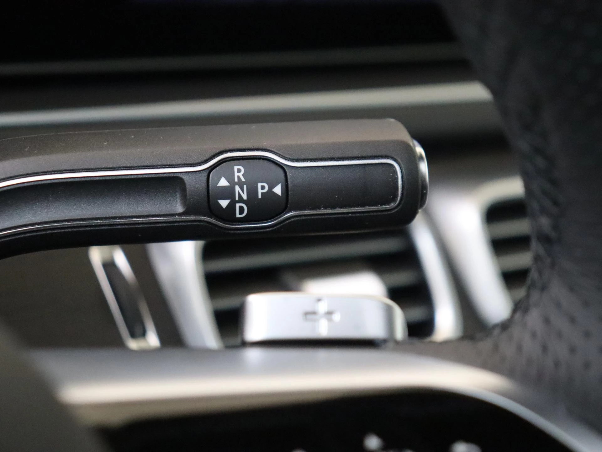 Mercedes-Benz-GLE-image-13