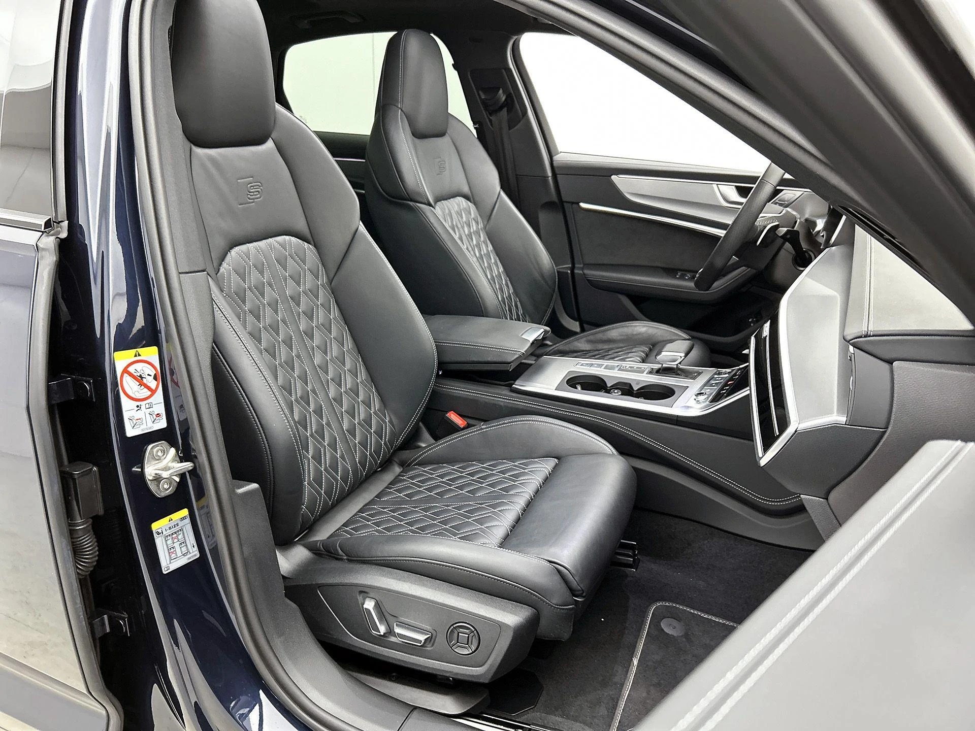 Audi-A6-image-43