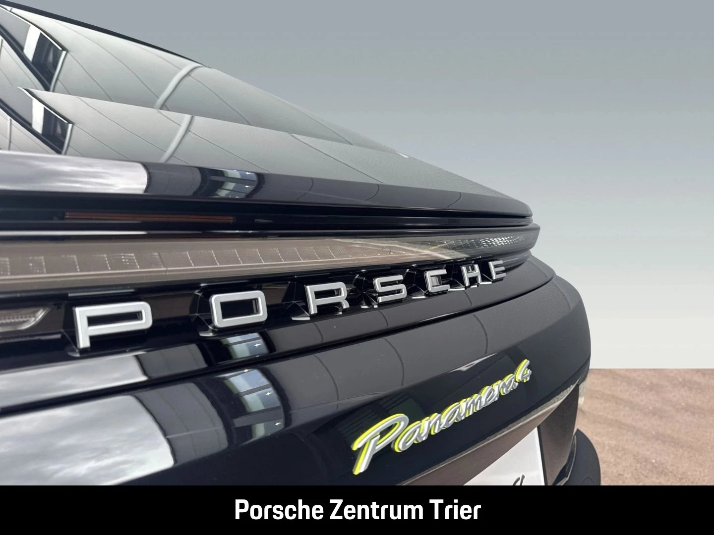 Porsche Panamera 4 E-Hybrid InnoDrive HA-Lenkung Head-Up -