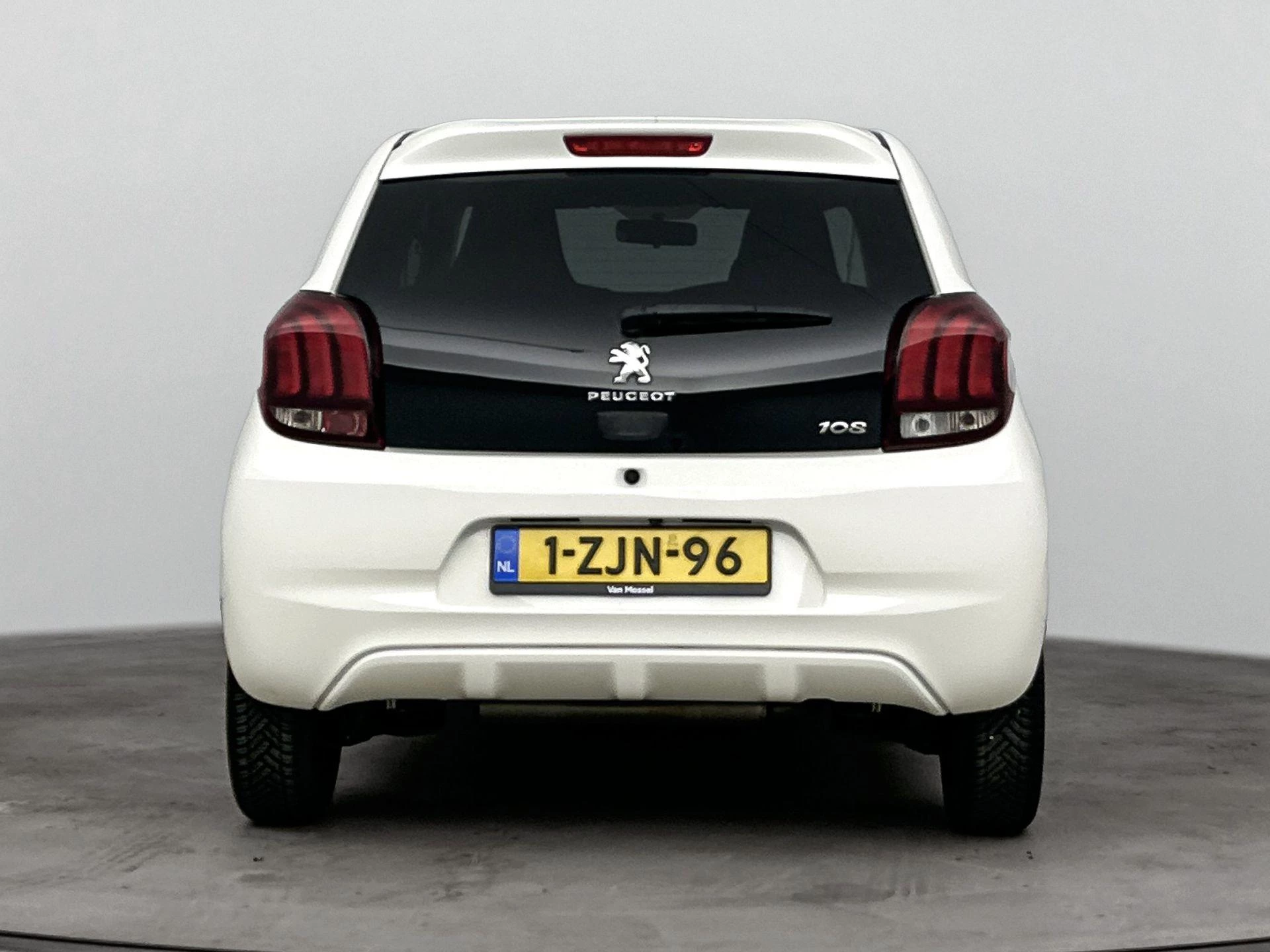Peugeot 108 1.0 e-VTi Première 69PK