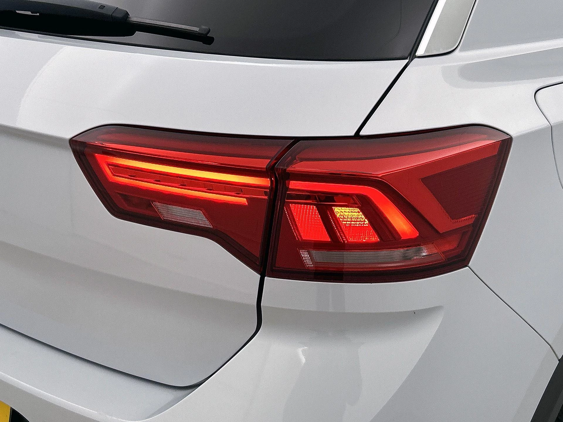 Volkswagen-T-Roc-image-28