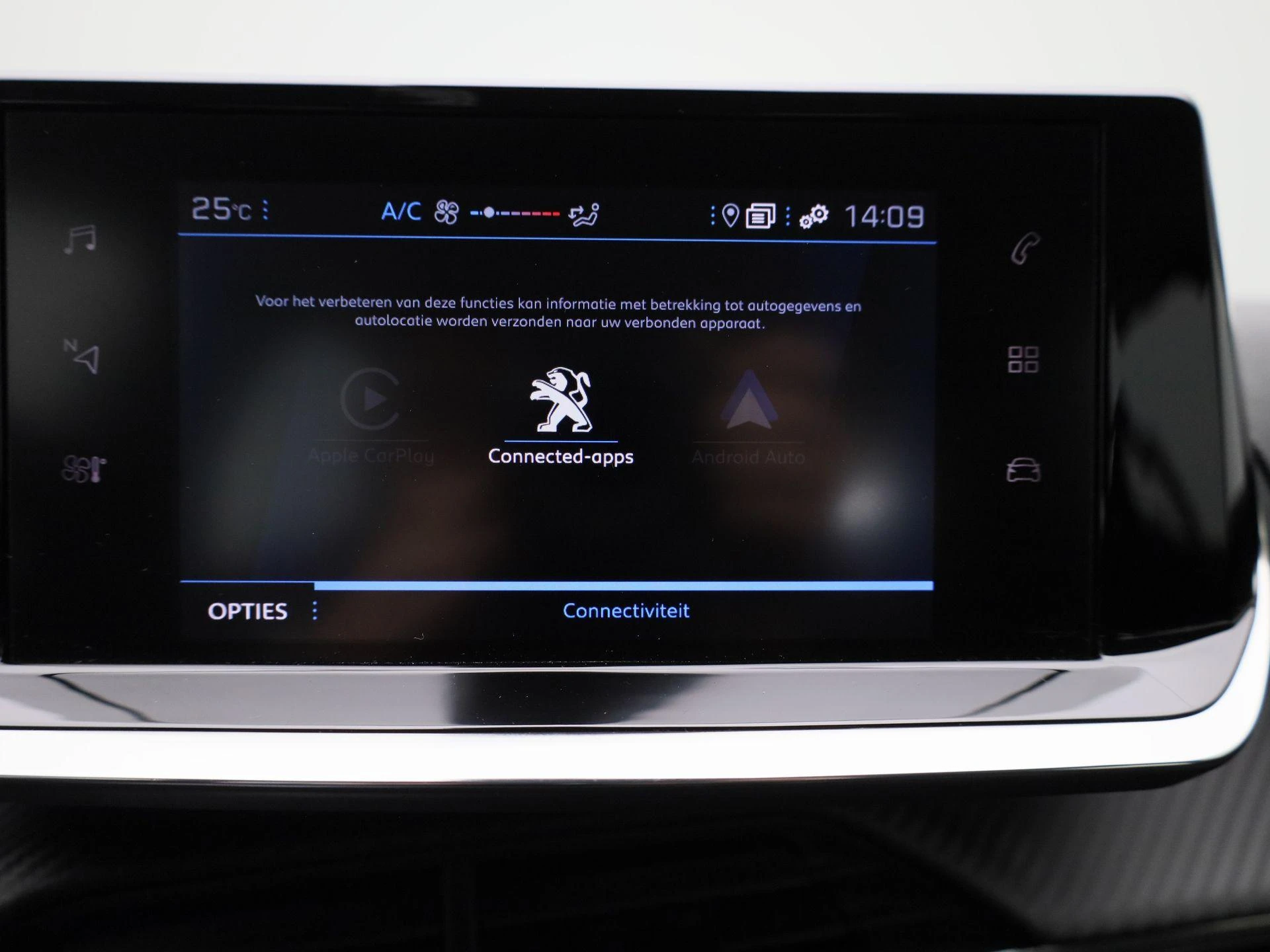 Peugeot-208-image-21