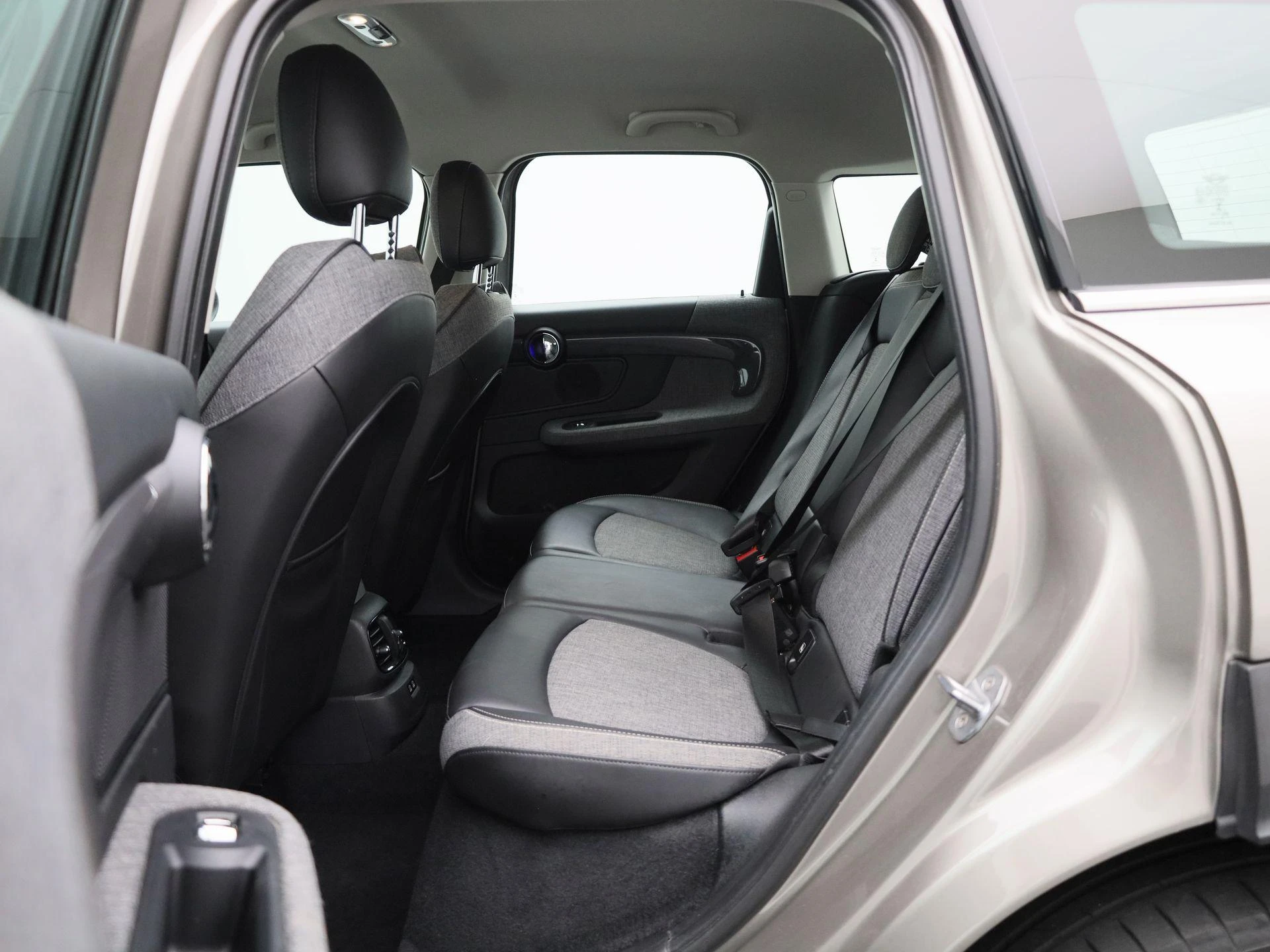 MINI-Countryman-image-11