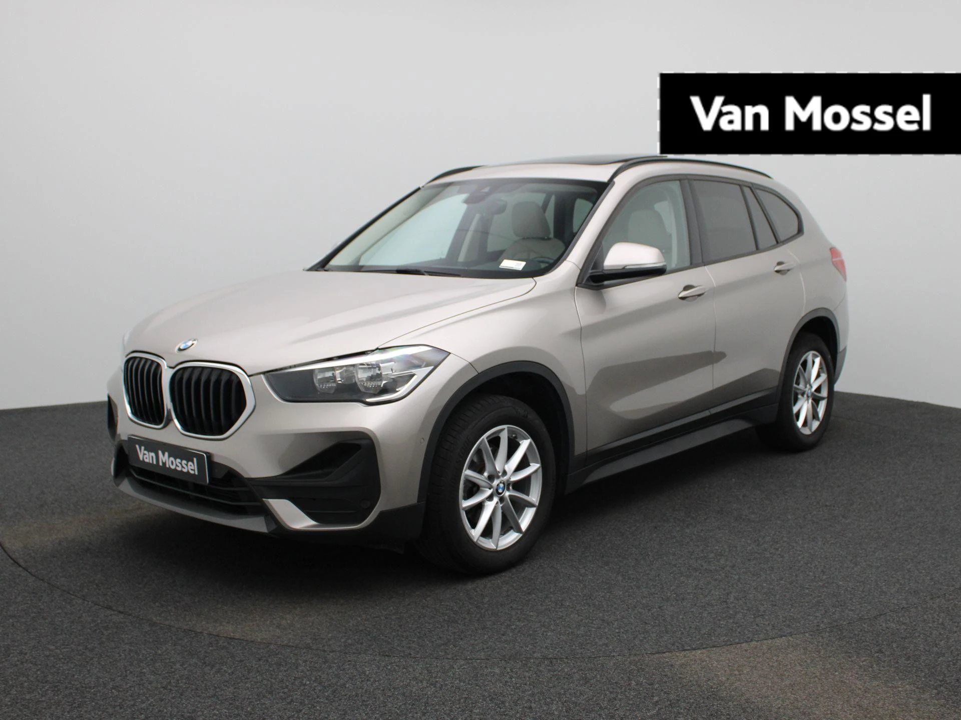 BMW-X1-image-0