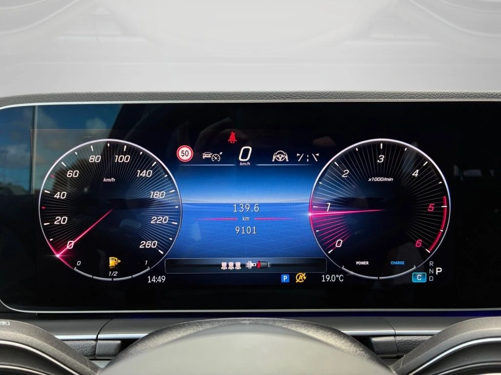 Mercedes-Benz-GLE 300 d-image-6