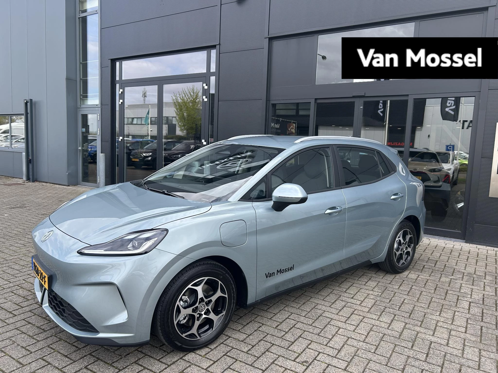 MG-MG4 EV Urban-image-0